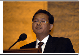 Professor Rokhmin Dahuri speaks about aquaculture to attendees of the 2015 WAS meeting