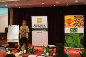 USSEC consultant Sue Goll talks to the participants at the seminar 