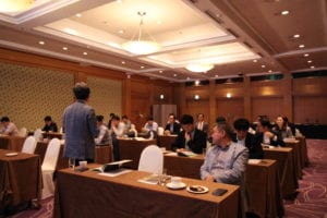 USSEC Country Director - Korea Hyung Suk Lee talks to purchasing staff of the Korean feed industry about amino acid content as a value-determining factor of soybean meal at the Soybean Meal Purchasing Workshop in Busan during May 13-14
