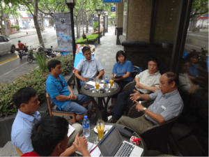 USSEC Country Manager - Vietnam Tran Trong Chien talked with participants during the wrap-up meeting on May 31