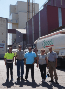 Jaime Duque (COBADU); Kendall Culp (ASA); Diego Feo (COBADU); Lola Herrera (USSEC); and Scott Singlestad (USB) visit the COBADU plant