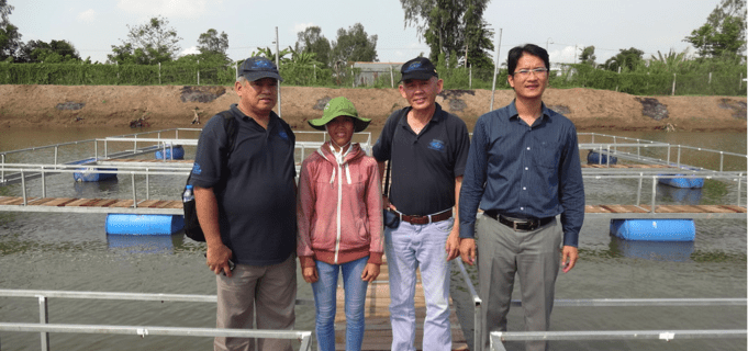 Working with a feed mill to promote U.S. Soy products at a feeding demonstration site in Sadec, Vietnam. (L to R): USSEC Technical Consultant Aquaculture – Philippines Levy Manalac; farm staff Kim Chung; USSEC Technical Consultant, Aquaculture – Vietnam Nguyen Vo Hoang; Viet Thang Feed R&D staff, Tuan Anh