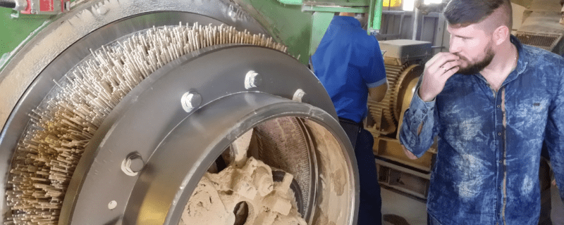 The organizers of the practical training were truly impressed by the diligence of many students. At Garese feed mill, it was Aleksandr (Sasha) Akinin, Head of Quality Department of the giant JSC “Cherkizovo –Kormoproizvodstvo” in Russia, who investigated feed safety and quality at every stage of the mill tour 