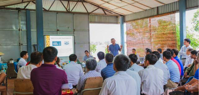 At the biogas in IPA seminar with Cargill farmers in Hung Yen province – Vietnam, USSEC Vietnam Technical Manager - Aquaculture, Vo Hoang Nguyen, introduces USSEC's activities to the audience