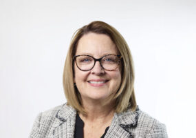 Headshot of Julie Sumpter
