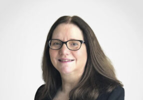 Headshot of Donna Robinson