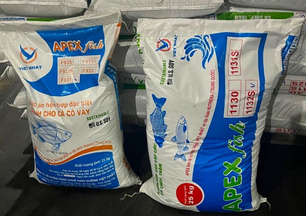Bags of aquafeed with the sustainable U.S. Soy label.